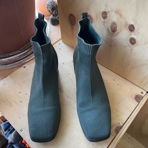 TJIN sock style chelsea boots